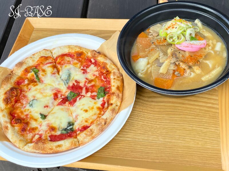 北軽井沢スウィートグラス・アサマヒュッテの焼きたてピザとお切込み