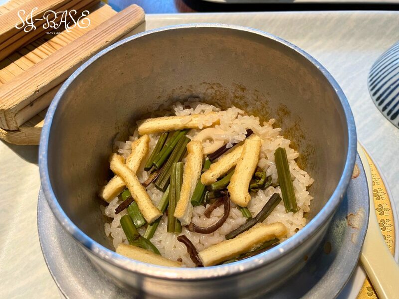 下田東急ホテルの朝食ビュッフェの釜飯