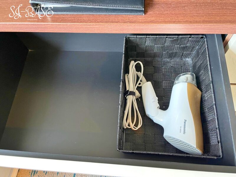 下田東急ホテル客室のドライヤー(チェストの引き出し)